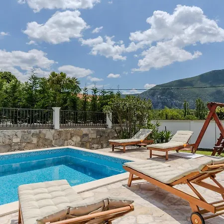 Vila Bella Pietra With Private Pool, Sauna *