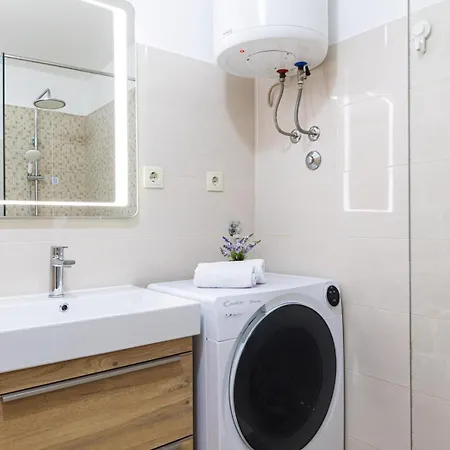 Bella Pietra With Private Pool, Sauna Vila Gata