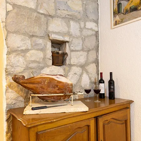 فيلة Bella Pietra With Private Pool, Sauna *