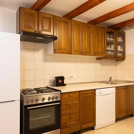 Villa Bella Pietra With Private Pool, Sauna