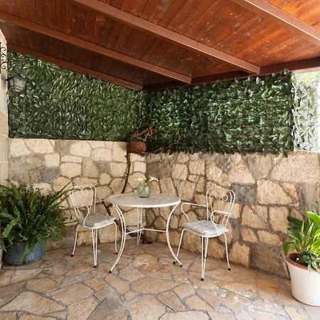 Villa Bella Pietra With Private Pool, Sauna *