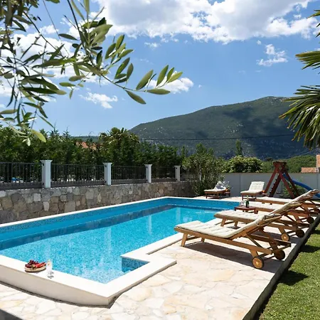 Bella Pietra With Private Pool, Sauna * Gata